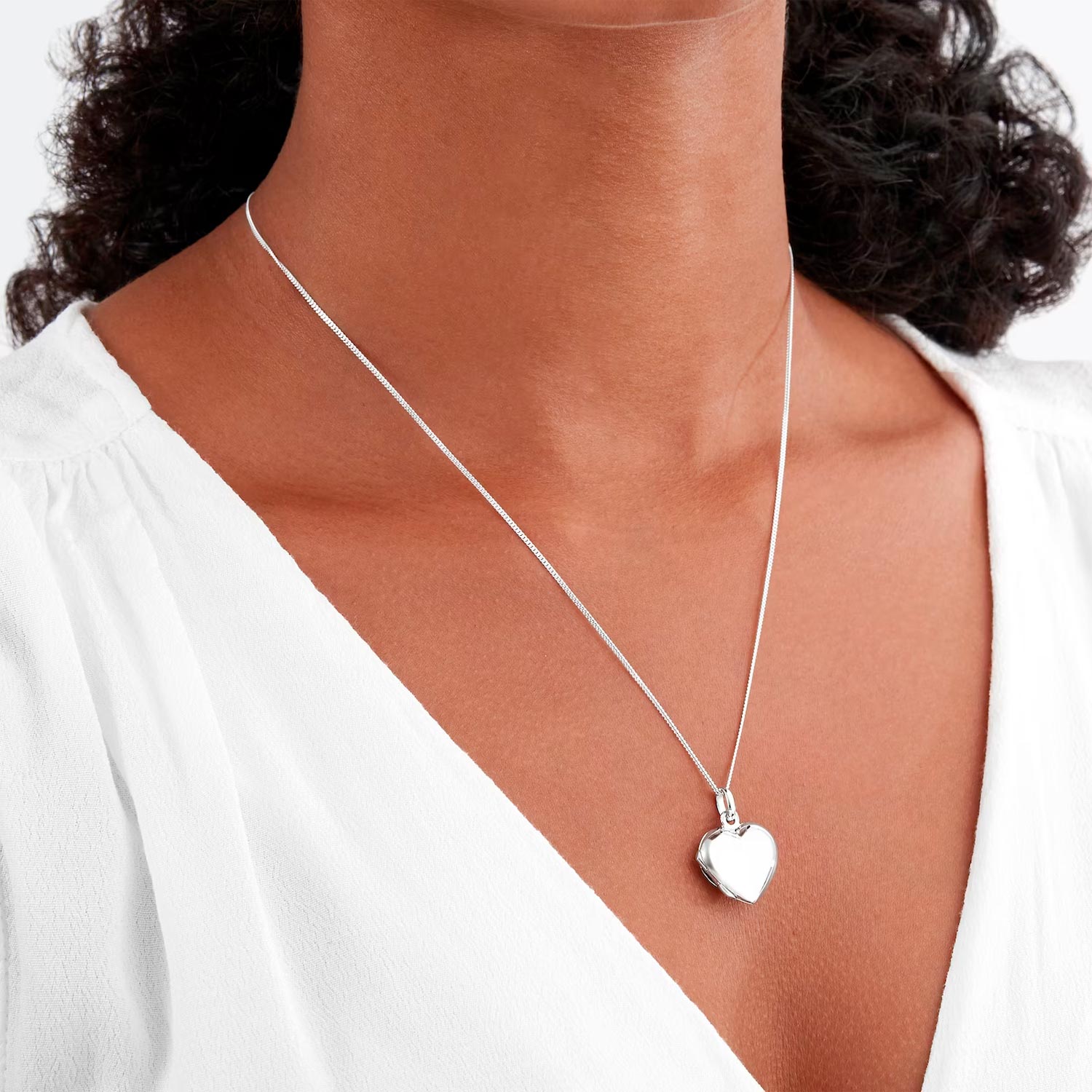 Sterling Silver Heart Locket Necklace - Imagen 2